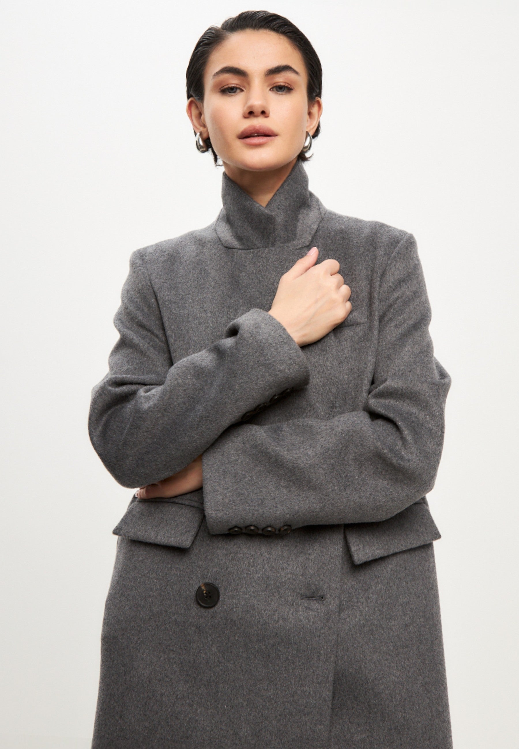Double-breasted long wool coat – Grey