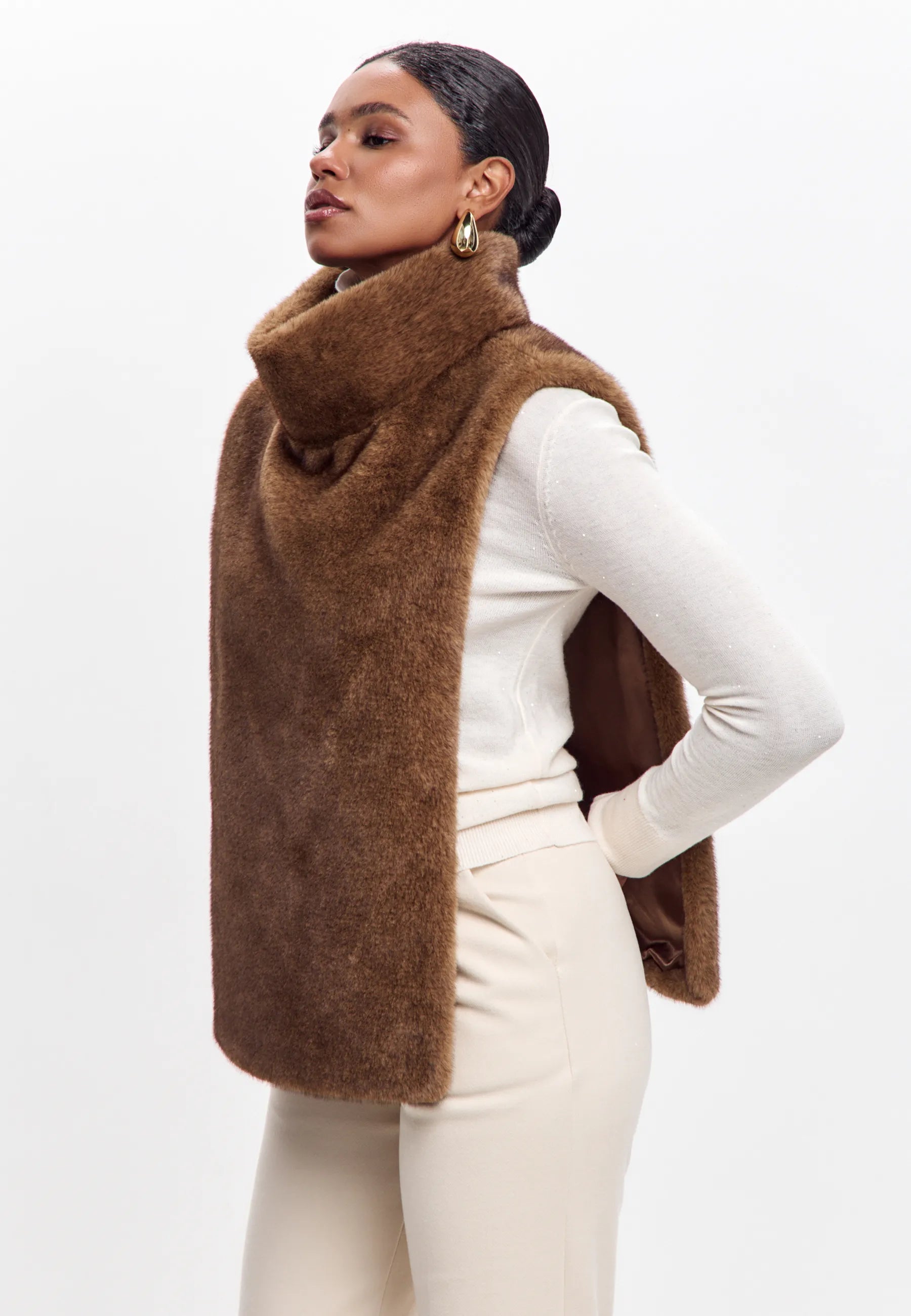 Faux Fur Sleeveless Sculpted Top with Collar – Light Brown