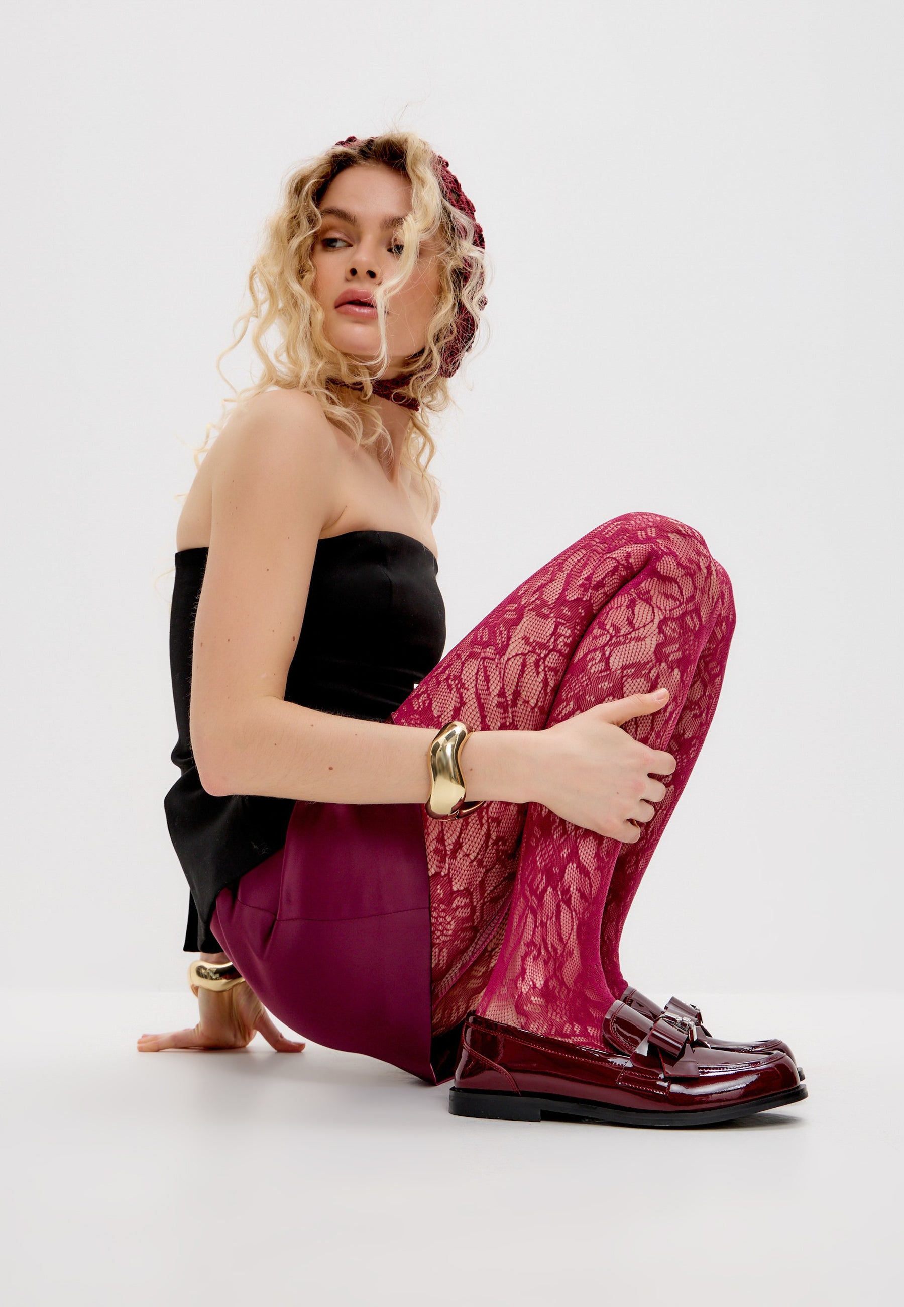 Eleganckie loafersy ze złotą kokardą Dorothy - Patent Red