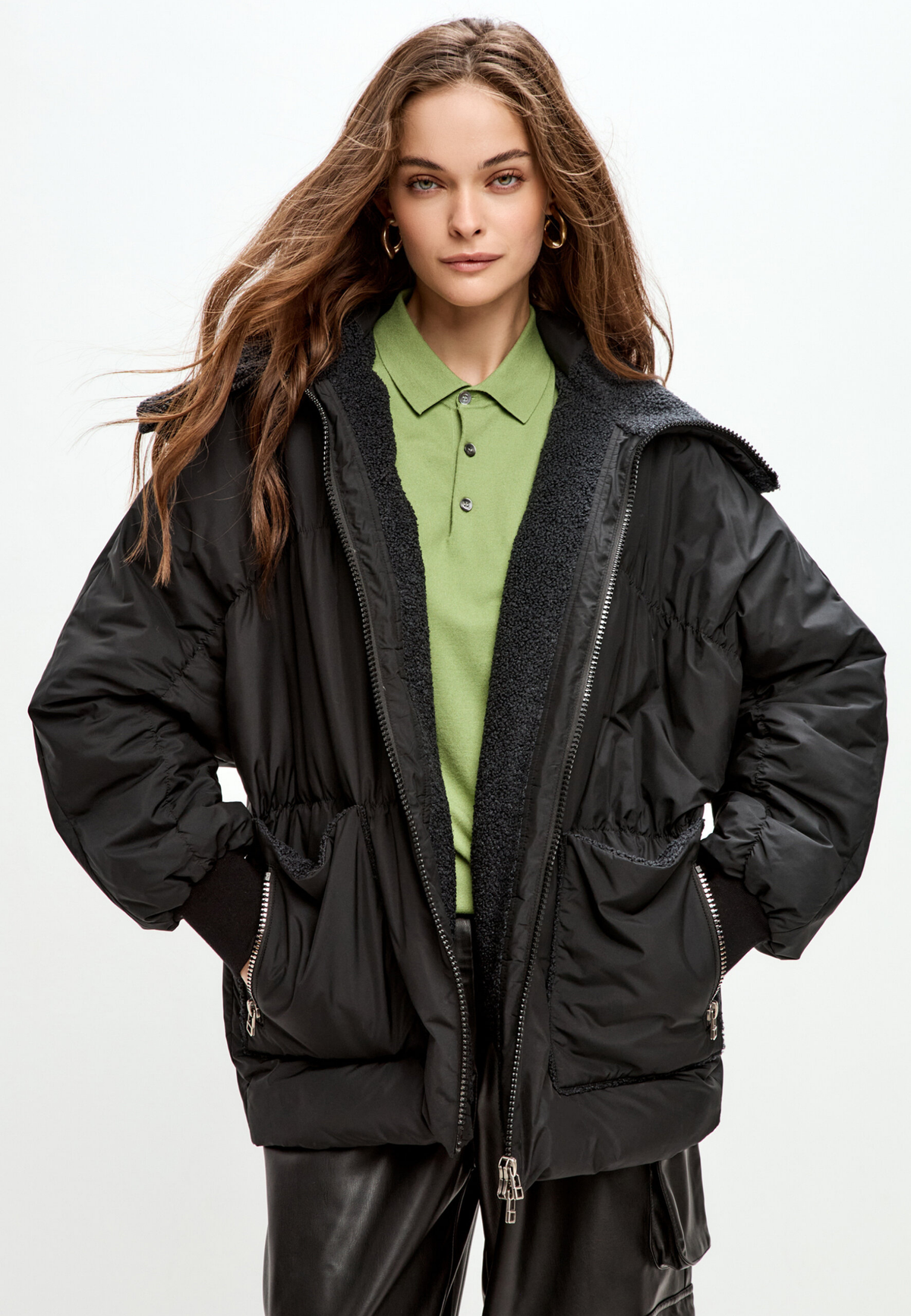 Chaqueta acolchada con cuello de borreguillo – Negro