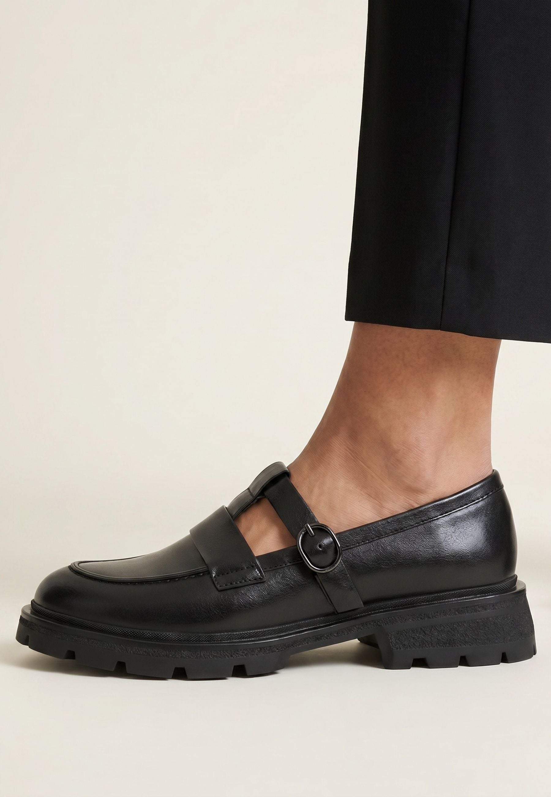 Leder-Plateau-Slipper Marina