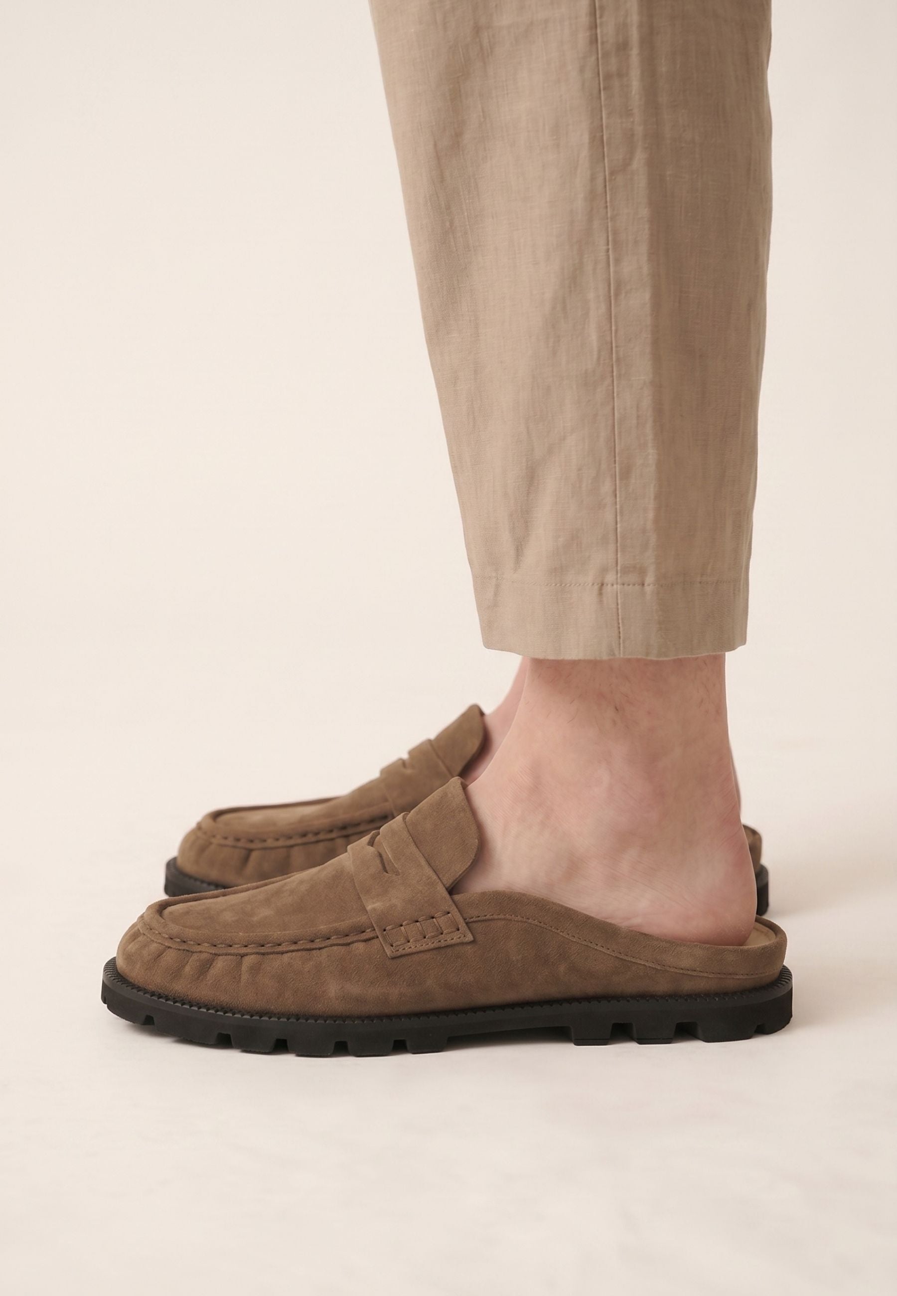 Trail Ease Suede Mules – Light Brown