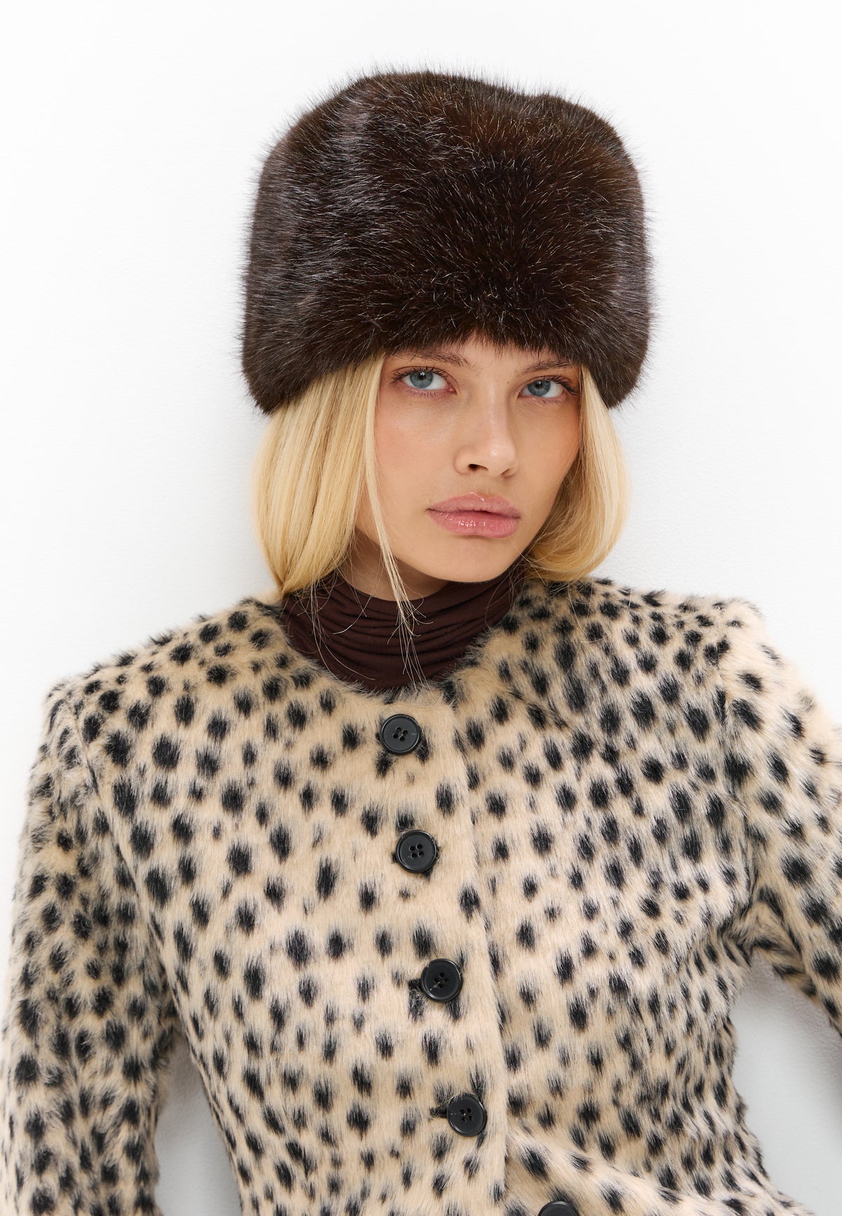 Gorro de invierno de piel sintética – Marrón oscuro