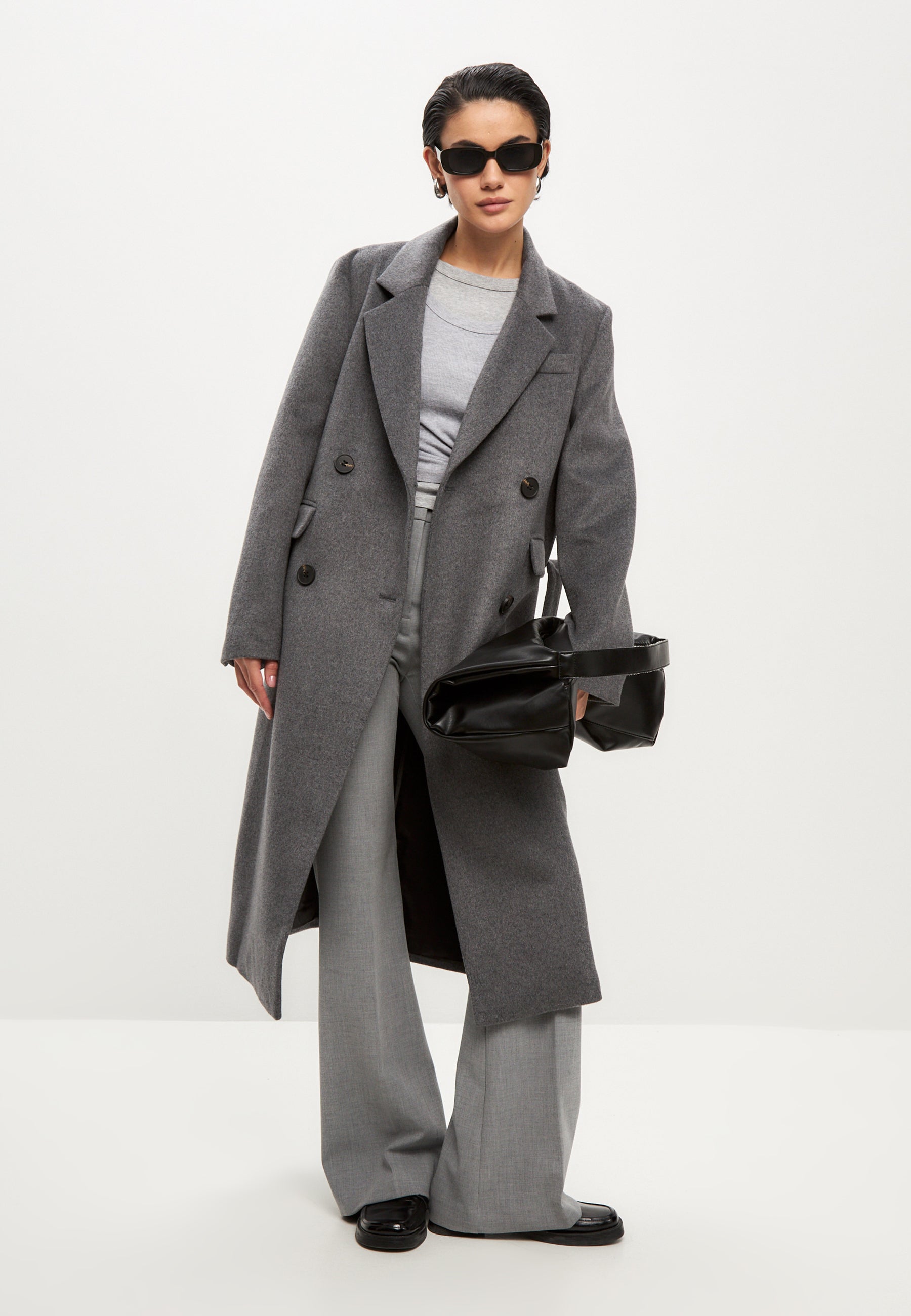 Double-breasted long wool coat – Grey
