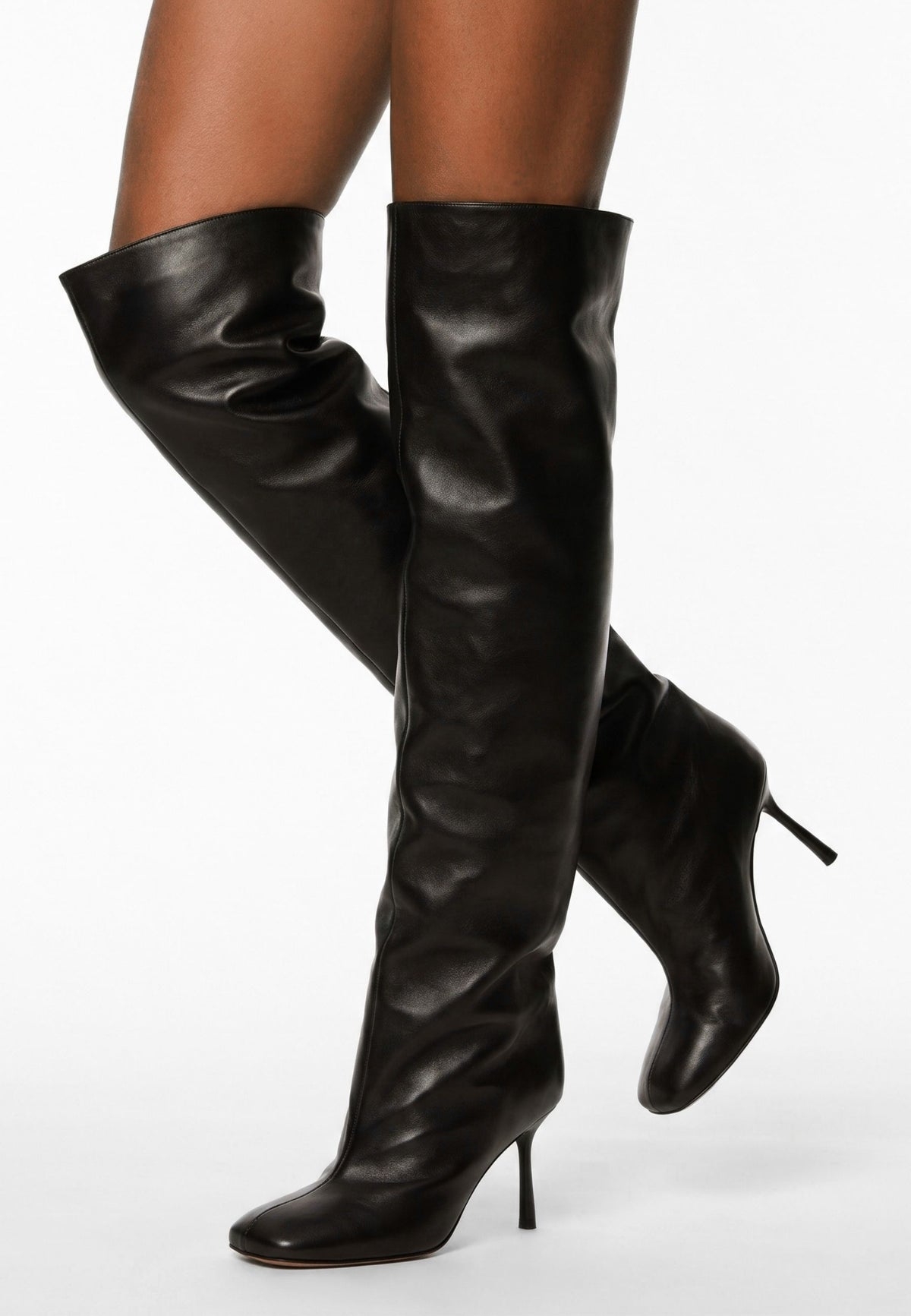 Botas altas de salto stiletto – Preto