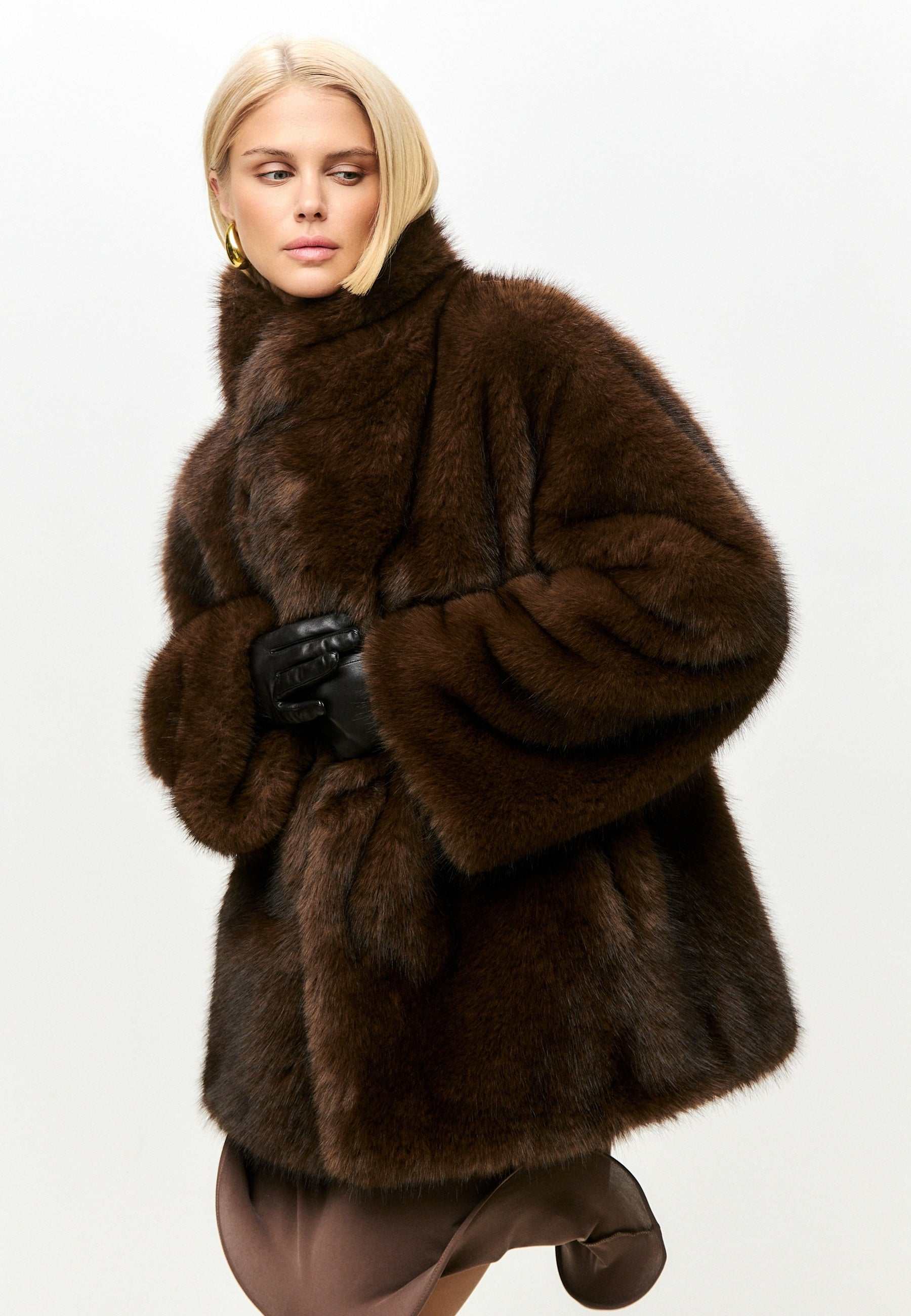Chocolate Brown Faux Fur Coat – Oversized Luxury Winter Jacket