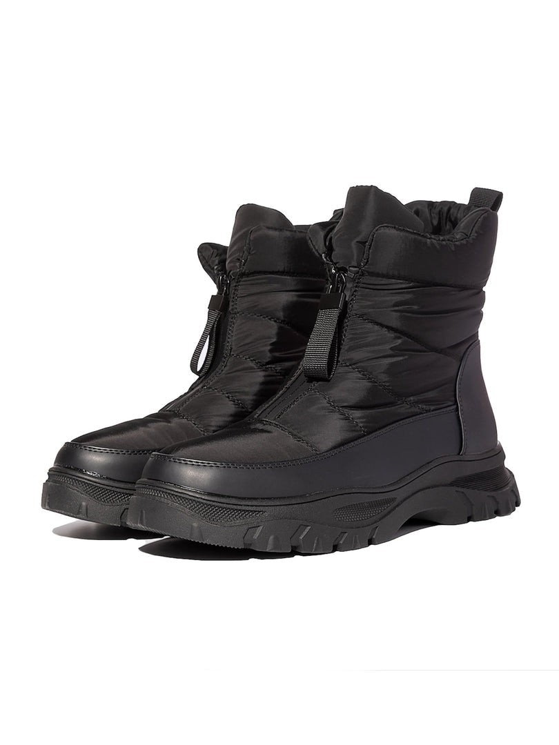 A cozy pair of black winter boots, ideal for cold weather with waterproof features, perfect for snowy days.