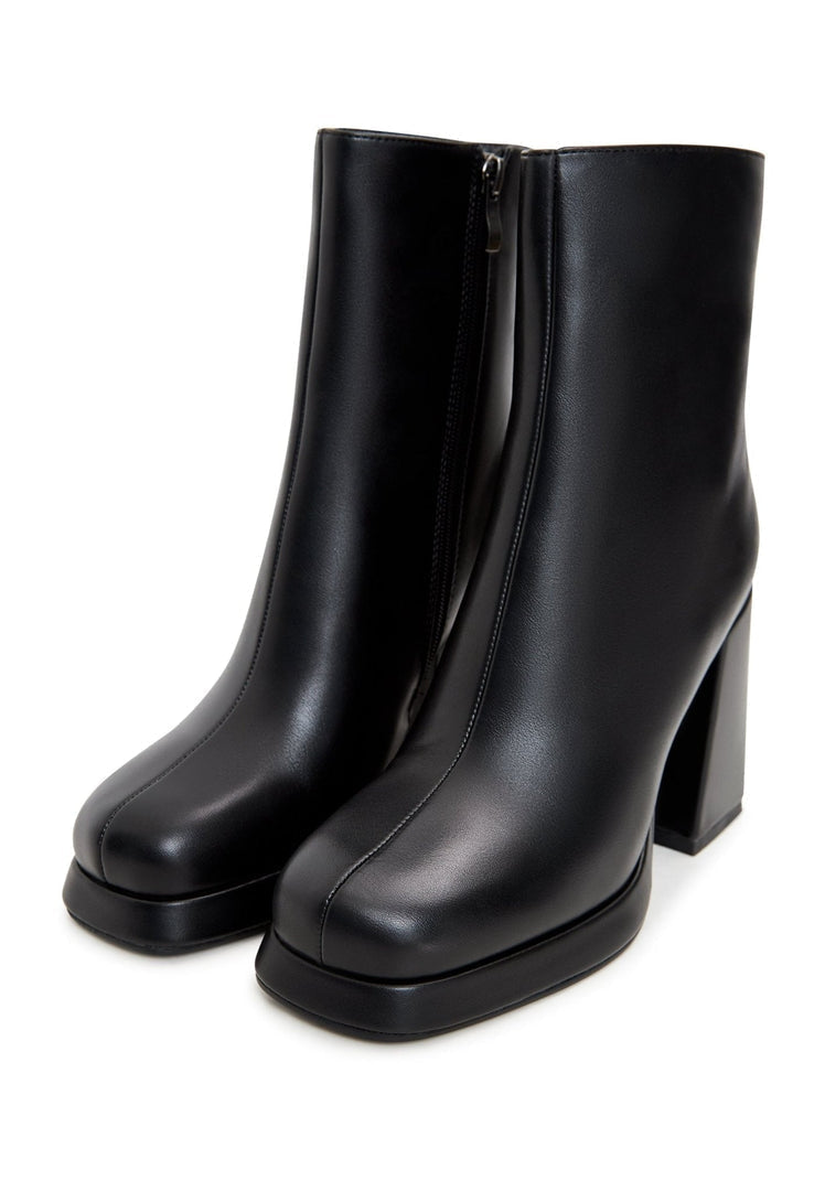 A pair of elegant and stylish black ankle boots, the perfect combination of comfort and fashion for women.