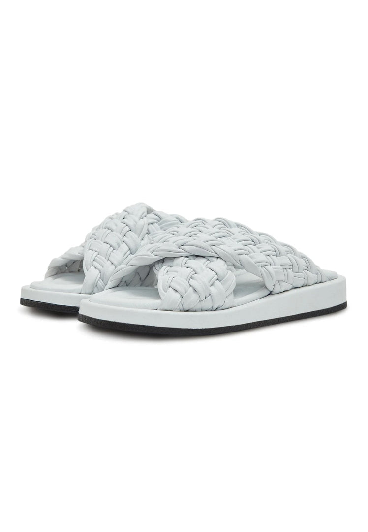 Stylish pair of open tip leather sandals in white, perfect for summer. Buy these white open toe sandals online with free shipping.