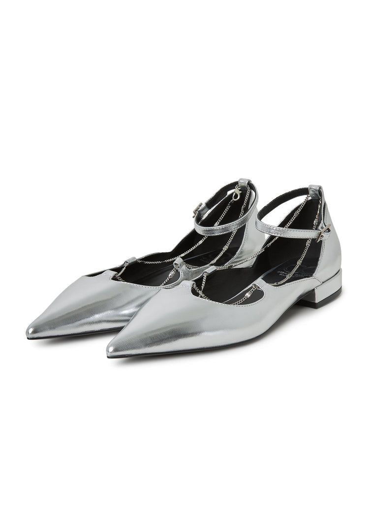A pair of elegant silver leather ballerinas, also known as Clara ballet flats, perfect for women looking for stylish and comfortable silver flat shoes.
