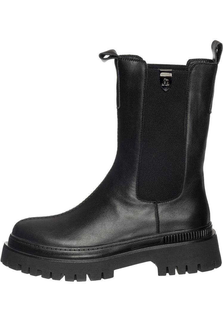 A stylish pair of black leather chunky Chelsea boots perfect for any outfit.