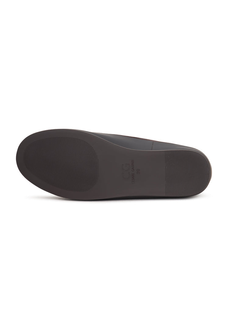 A pair of stylish brown leather slip-on Amara winter boots for women.