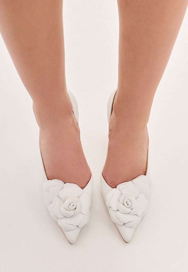 A stylish pair of white high heeled Anouk pumps, perfect for any glamorous occasion.