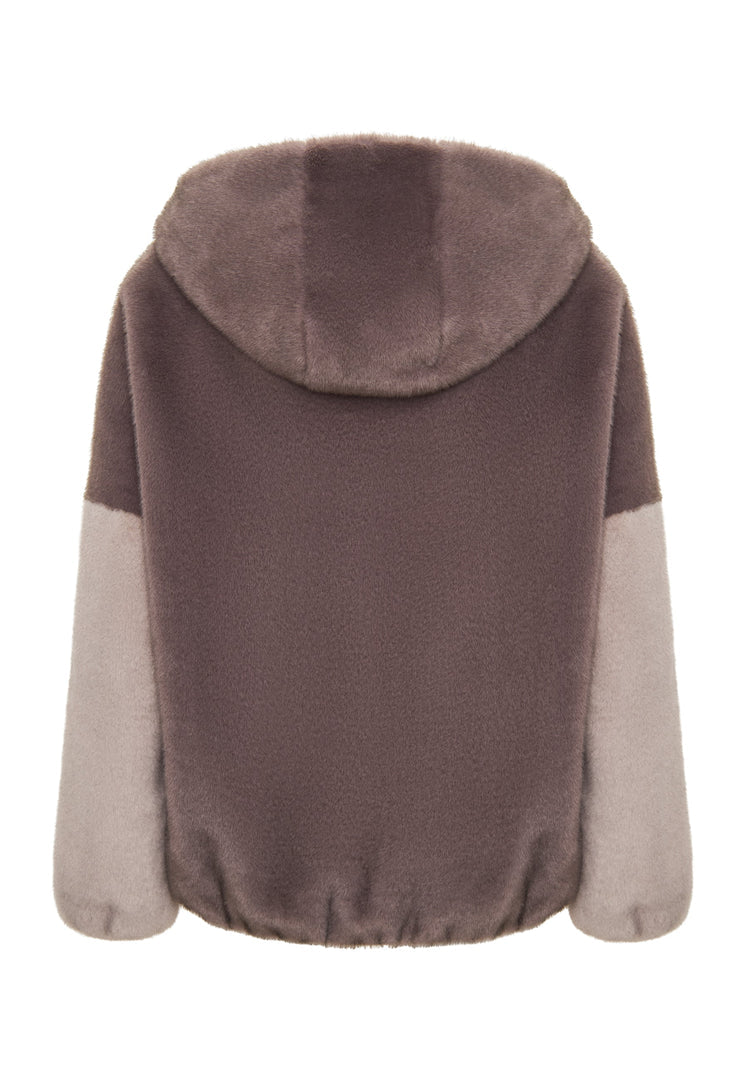 Stay cozy and chic in this stylish brown hooded faux fur jacket. The Reyna faux fur jacket is a must-have for women's fashion this season.