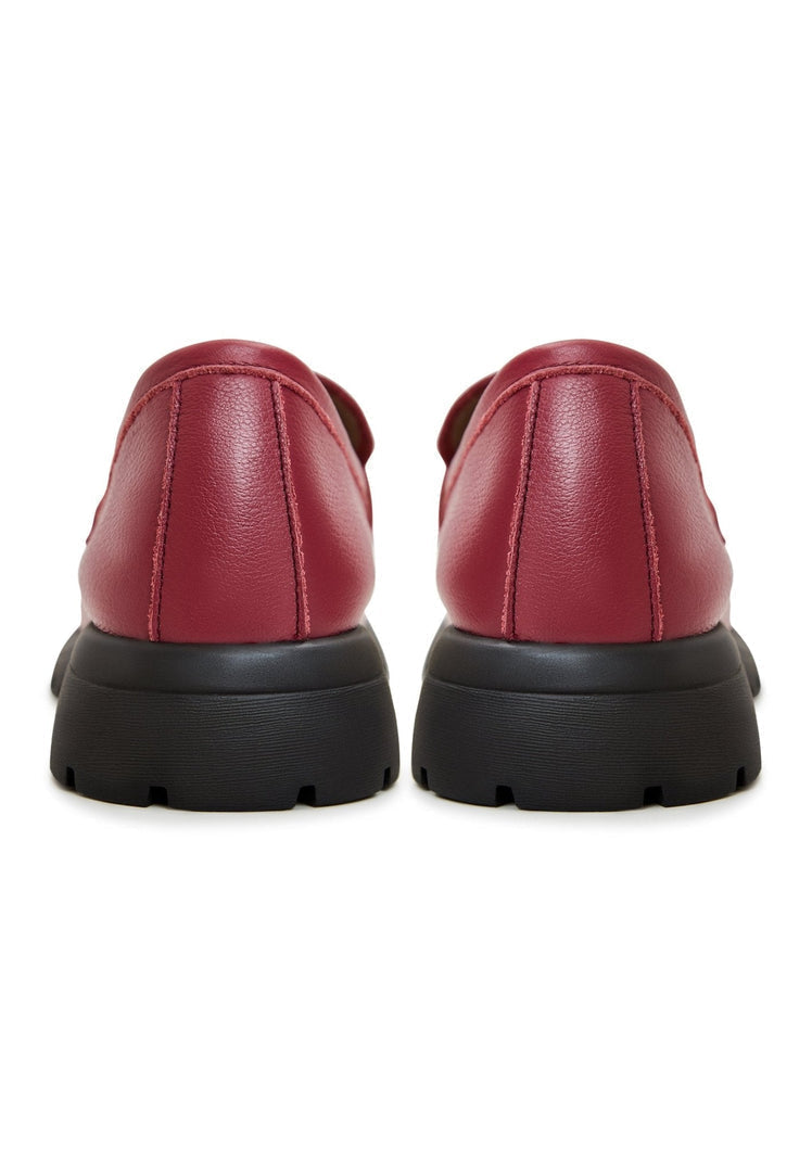 A stylish pair of leather platform loafers in Bordeaux color for women.