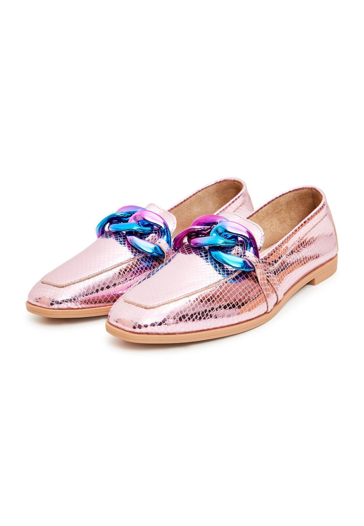 A fashionable pair of women's metallic pink leather loafers with a classic style, perfect for any outfit with their flat sole design.