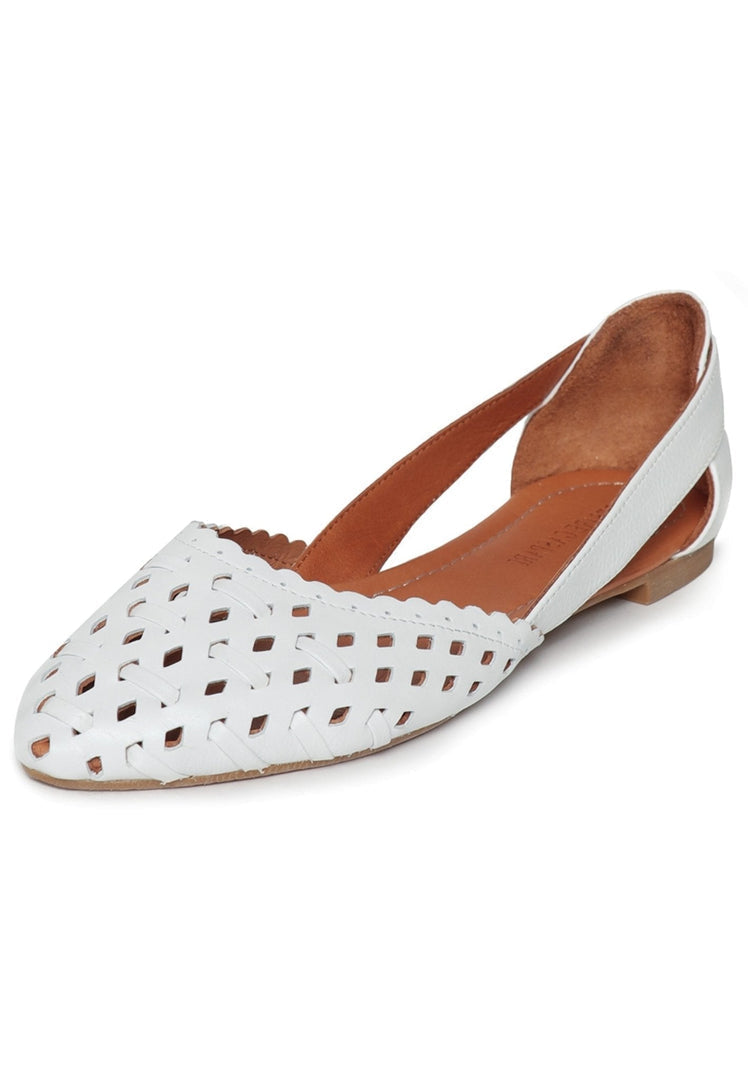 Stylish white leather cut-out ballerina flats, perfect for any occasion.