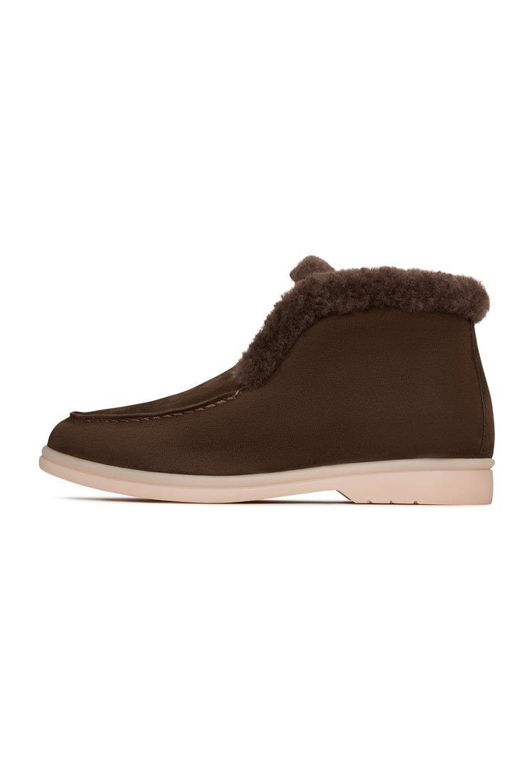 A pair of stylish brown Antonia ankle boots for women, perfect for cold weather and winter.