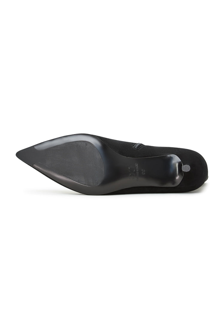 A stylish pair of black leather women's Regina ankle boots - classic and chic.