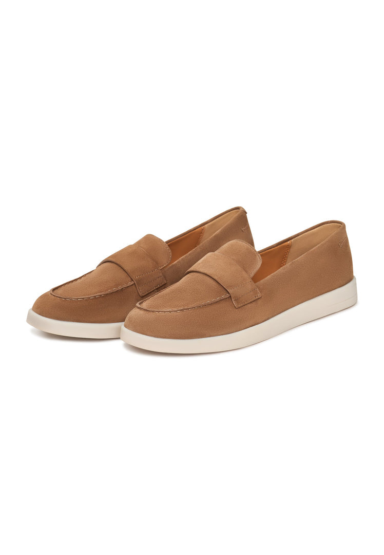 A stylish pair of women's beige low platform loafers, perfect for casual wear in Alaska.