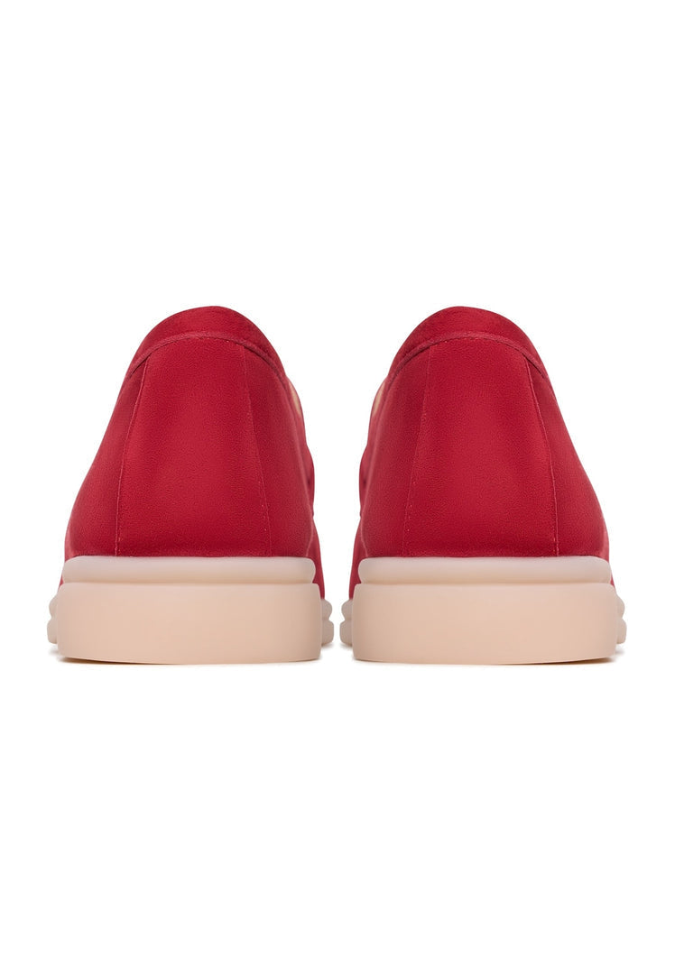 A pair of stylish Bordeaux moccasins by Aurelia Shoes – women's platform moccasins that are comfortable and fashionable.