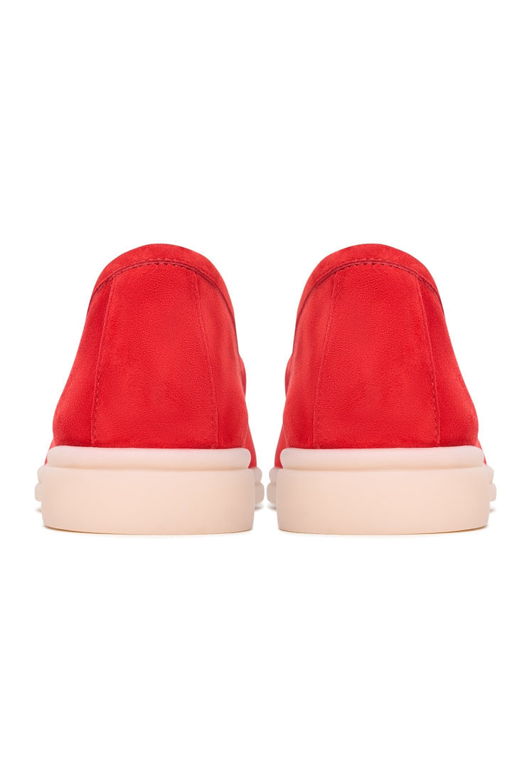 Stylish red platform moccasins - Aurelia moccasins featuring trendy red moccasin shoes with a platform design, perfect for those seeking fashionable and comfortable platform loafers.