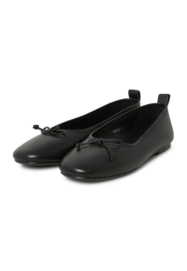 A stylish pair of Mila leather ballerinas in classic black, perfect for women looking for elegant and comfortable leather flats.