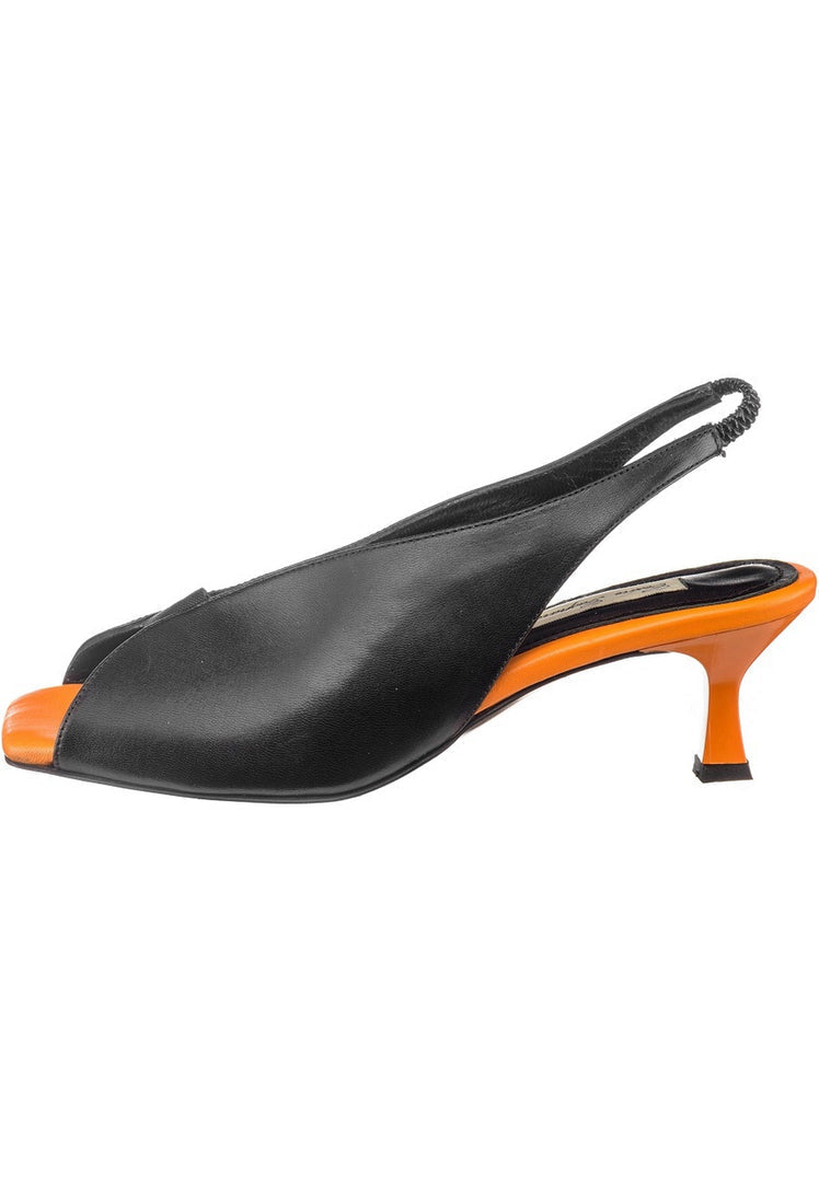 A stylish pair of women's slingback sandals, perfect for any outfit. These comfortable and fashionable sandals are also affordable.