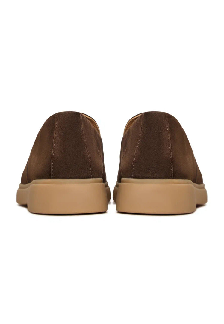 A pair of stylish brown men's loafers, perfect for urban ease and everyday comfort as casual footwear.