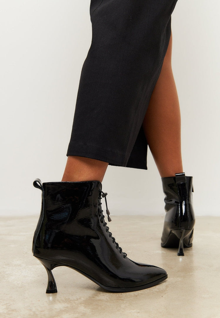 Bottines classiques à talon aiguille