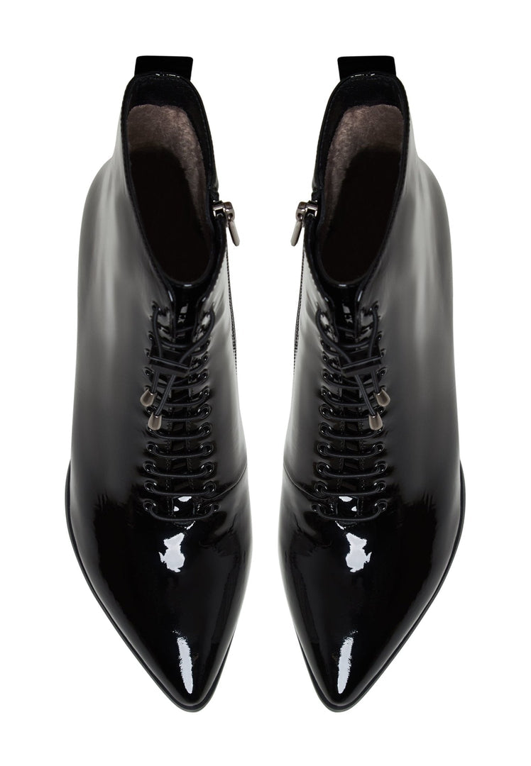Bottines classiques à talon aiguille