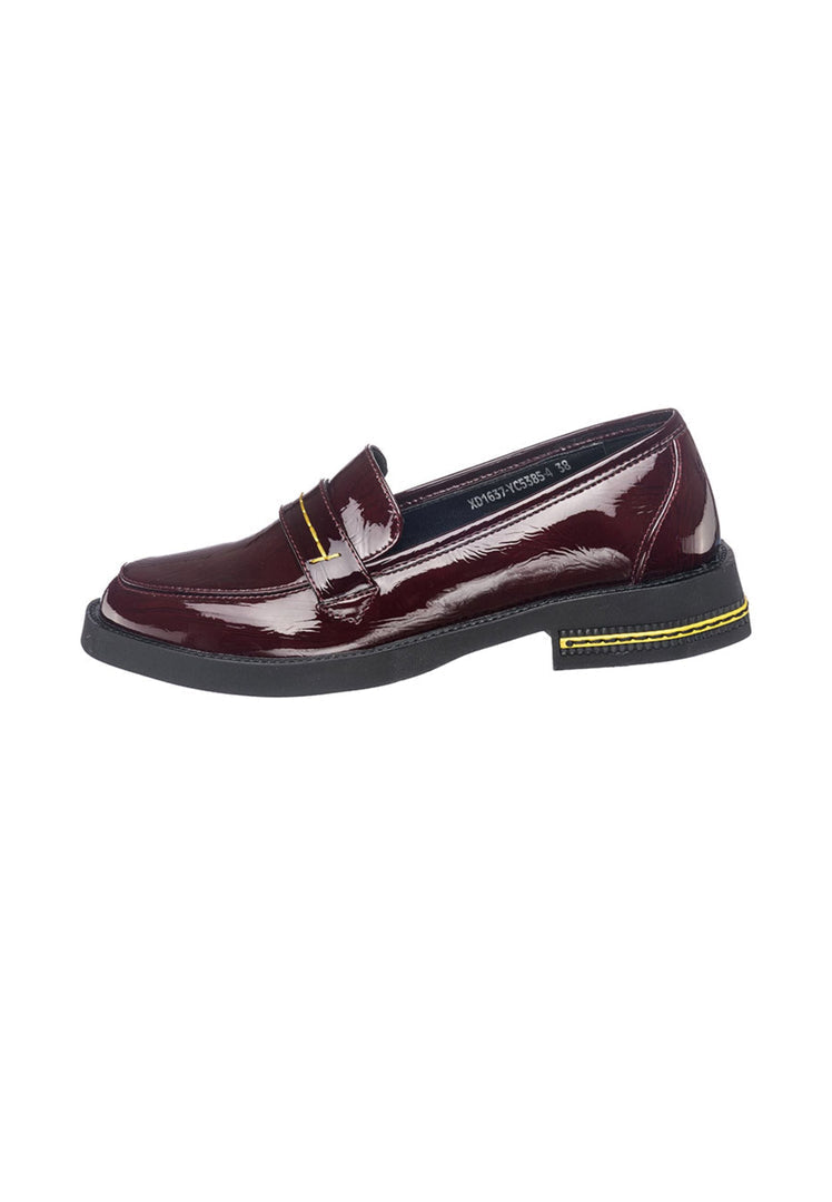 A pair of stylish burgundy patent leather loafers, offering a comfortable fit and sleek footwear design.