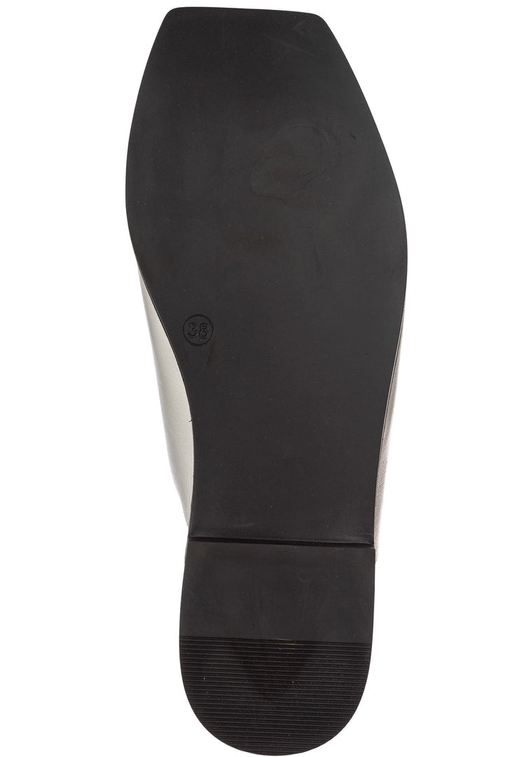 A close-up image of flat sole one toe loop minimalist sandals, perfect for those seeking comfortable and stylish footwear.