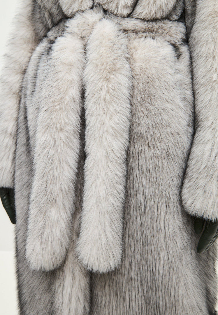 A stylish and luxurious gray faux fur coat, perfect for winter fashion. Ideal for women looking for a chic and warm outerwear option.