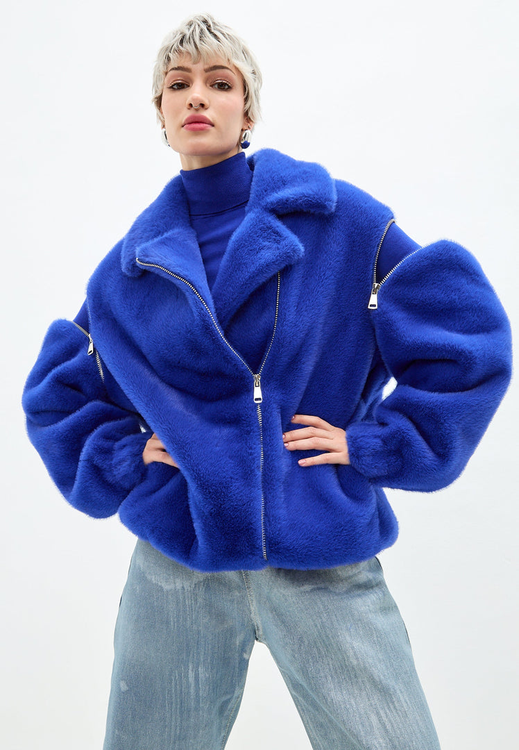 A stylish short blue faux fur coat inspired by Marilyn Monroe's iconic style, a must-have in outerwear fashion.
