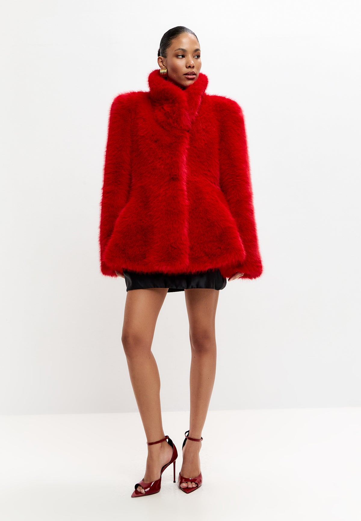 Veste en fausse fourrure – rouge