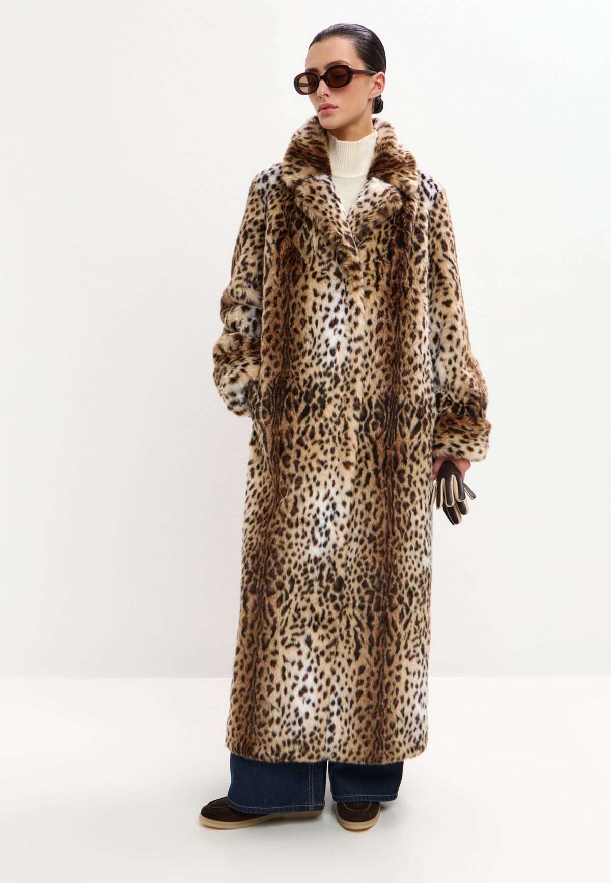 Maxi-Mantel aus Kunstfell Reina – Leopardo