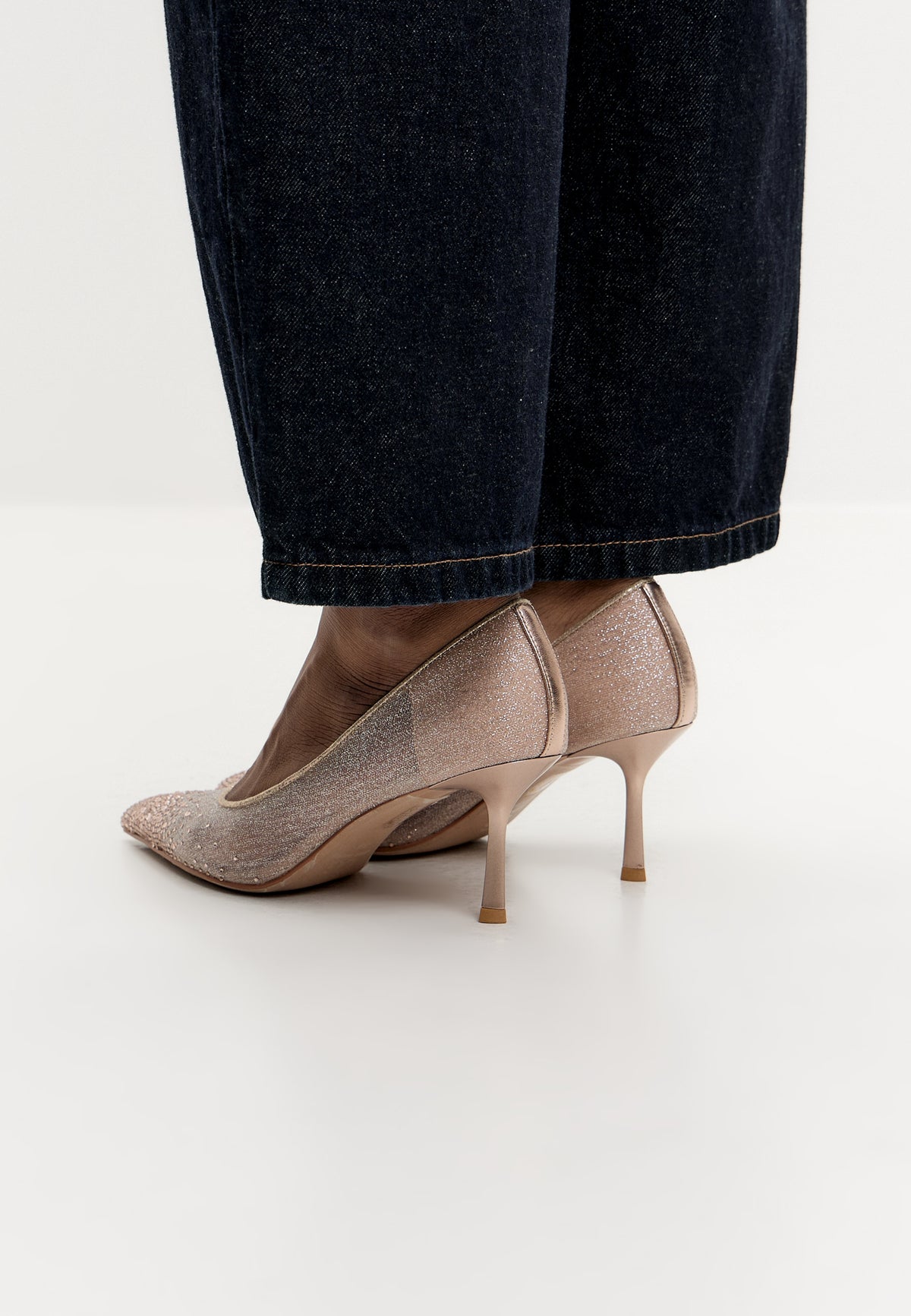 Camille pumps i satin med dekoration – Champagne