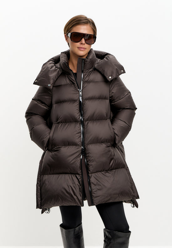 Chaqueta acolchada oversize con capucha y relleno de plumón – Marrón