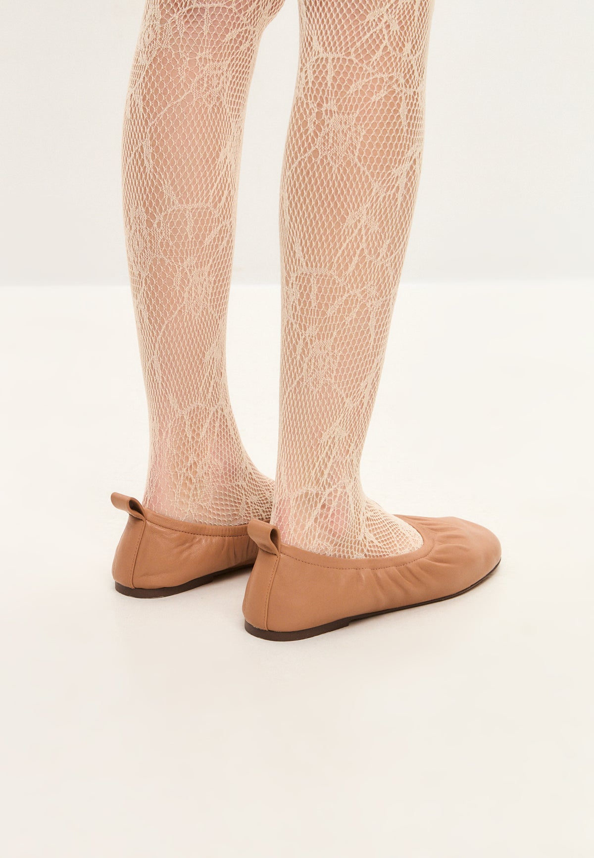 Klassische Ballettschuhe aus Leder - Beige