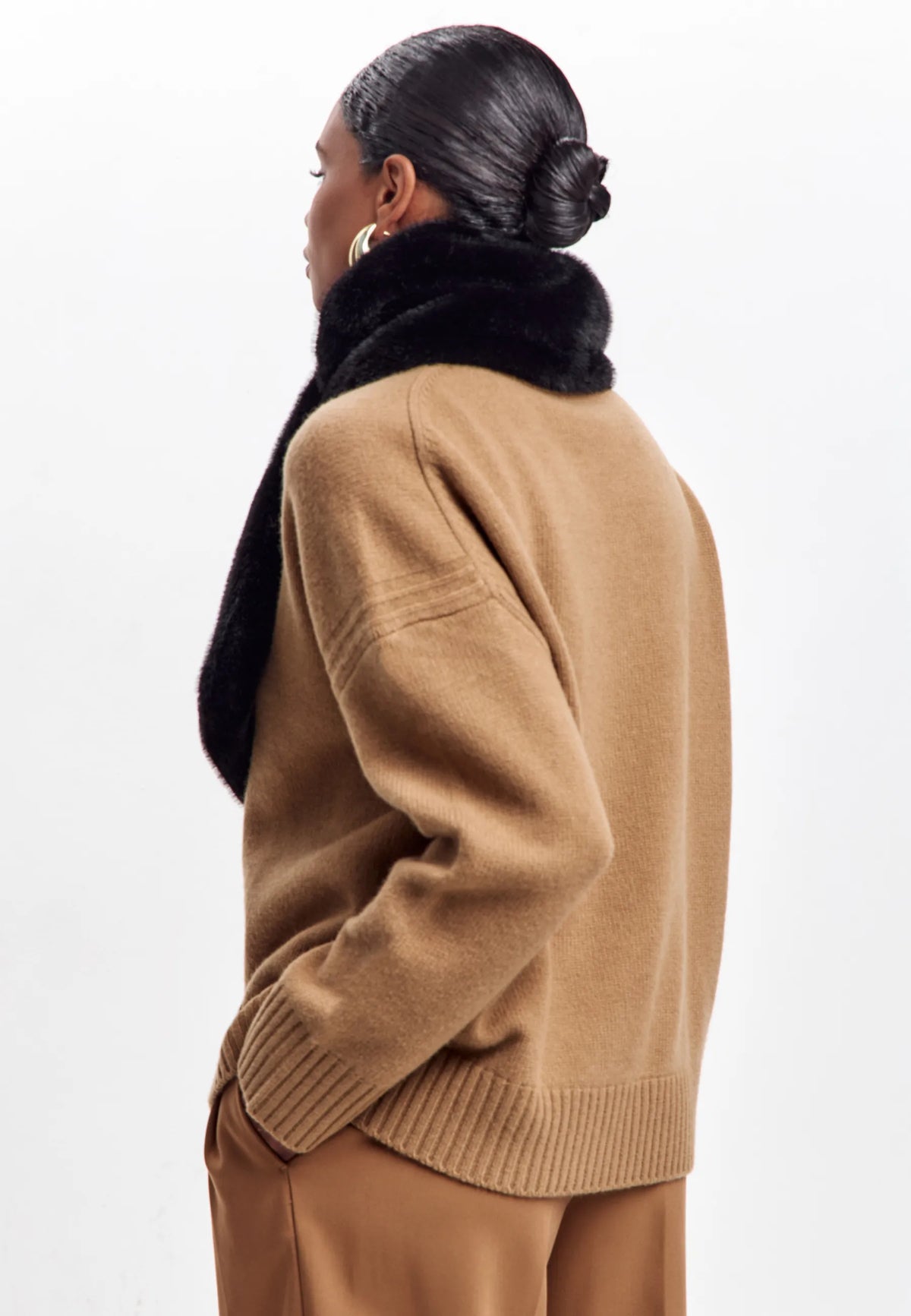 Faux Fur Scarf — Black