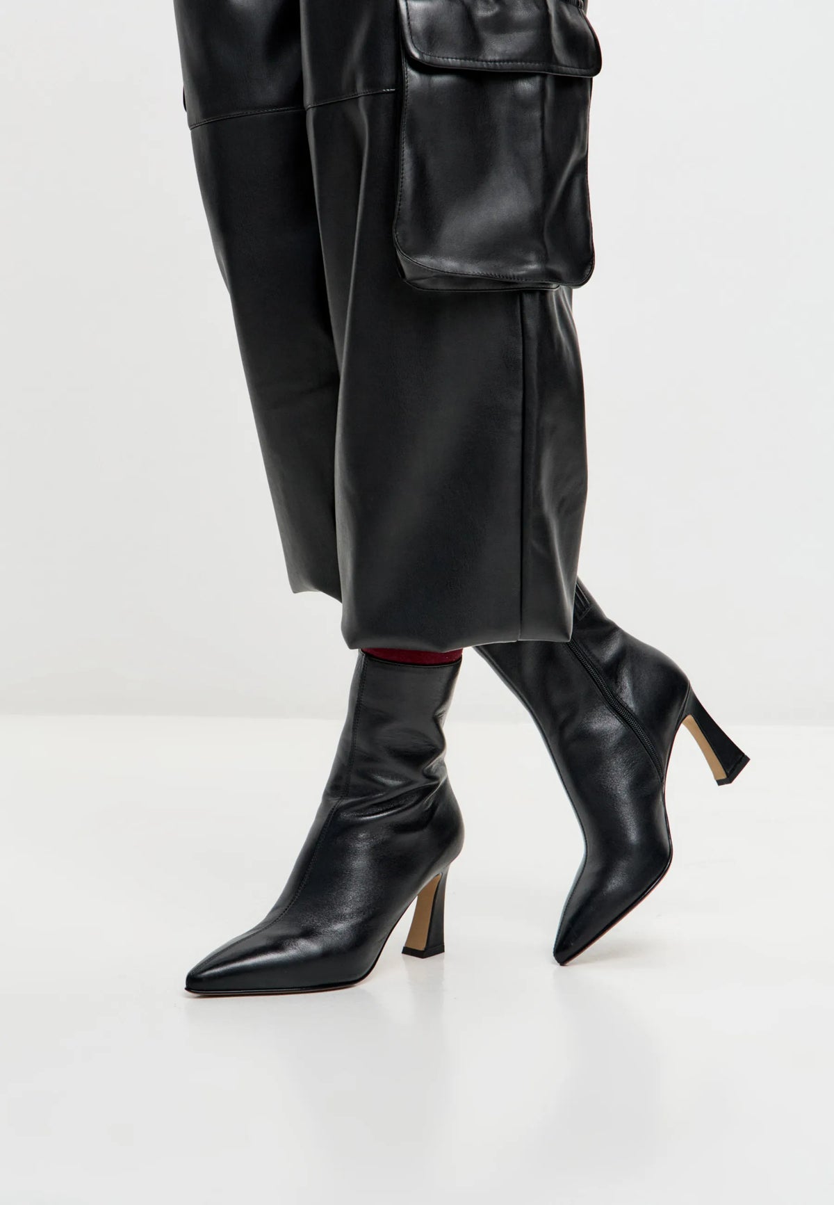 Sculpted Sleek-Heel Ankle Boot - Black