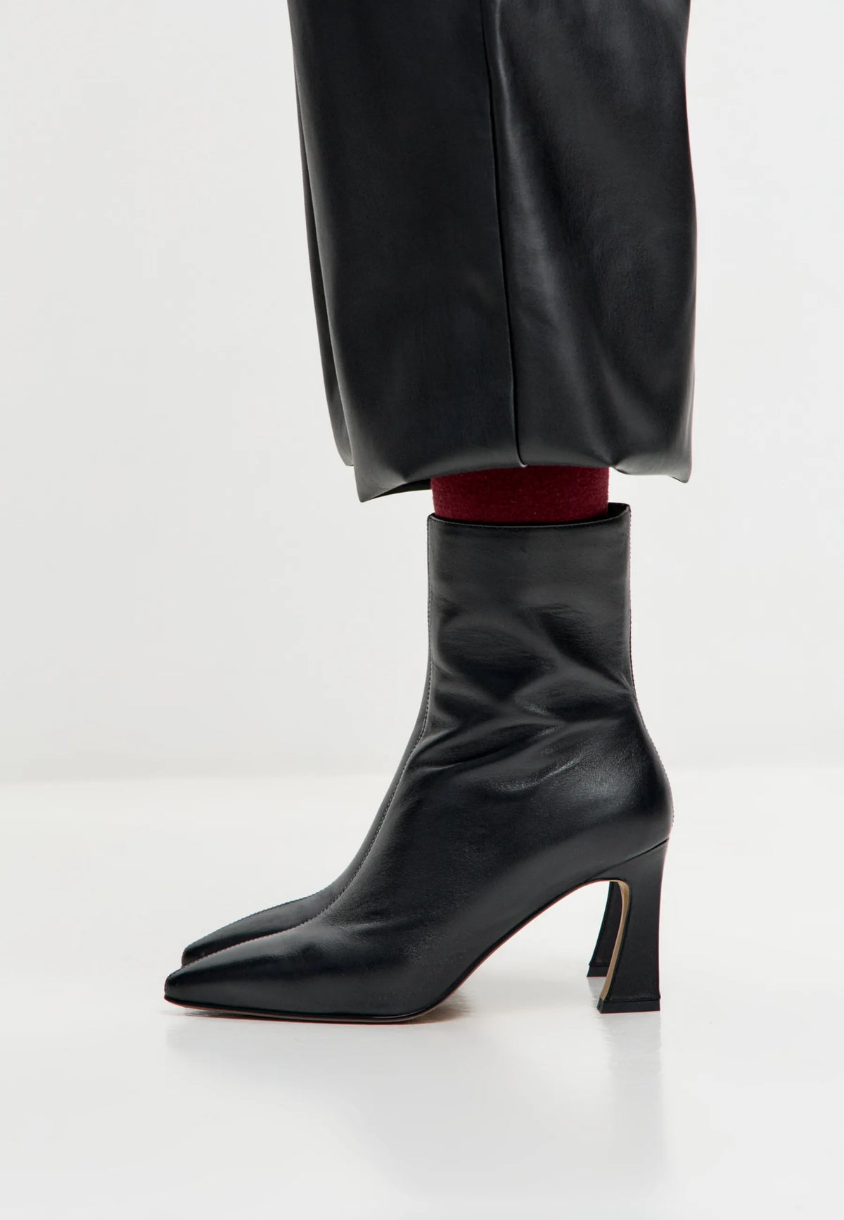 Sculpted Sleek-Heel Ankle Boot - Black