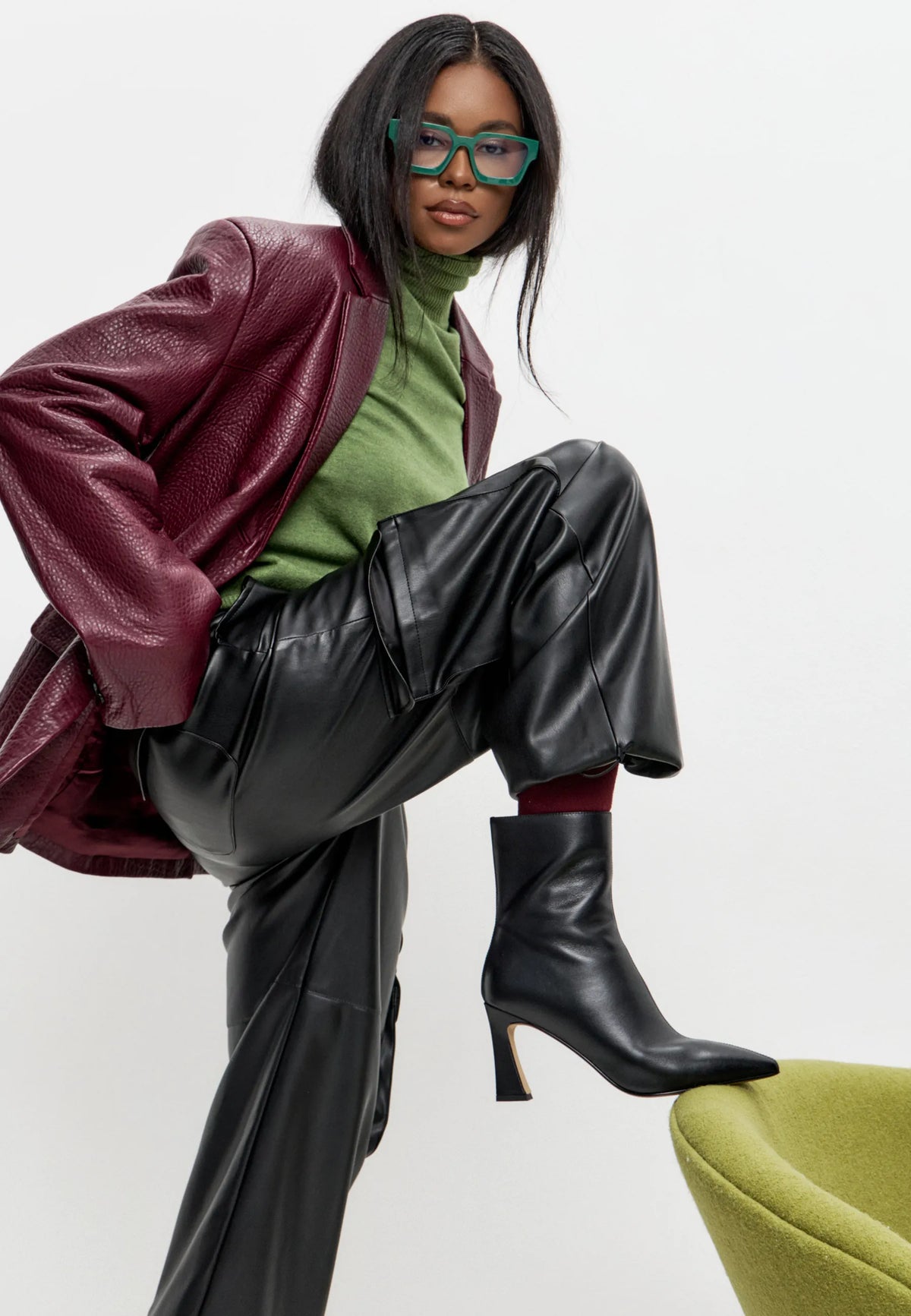 Sculpted Sleek-Heel Ankle Boot - Black