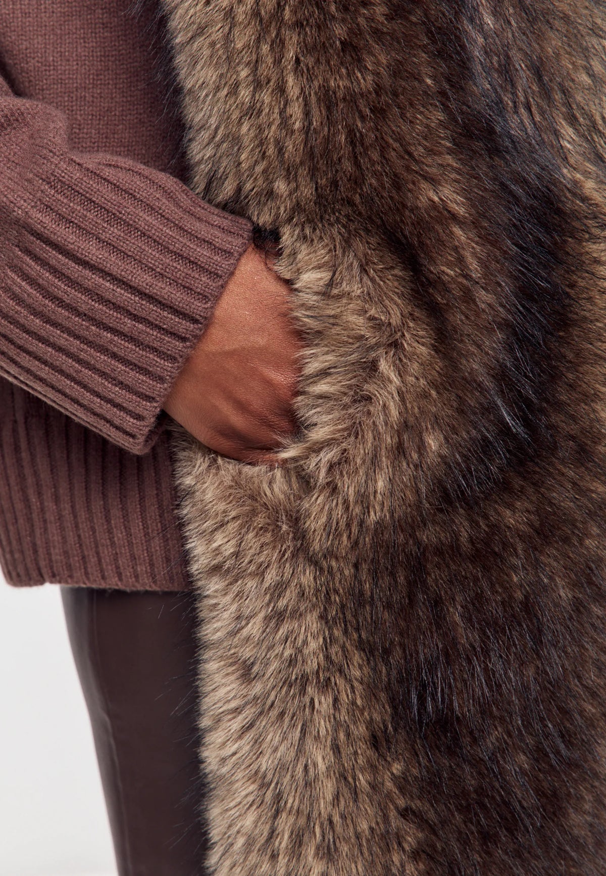 Maxi Faux Fur Scarf – Chocolate Brown