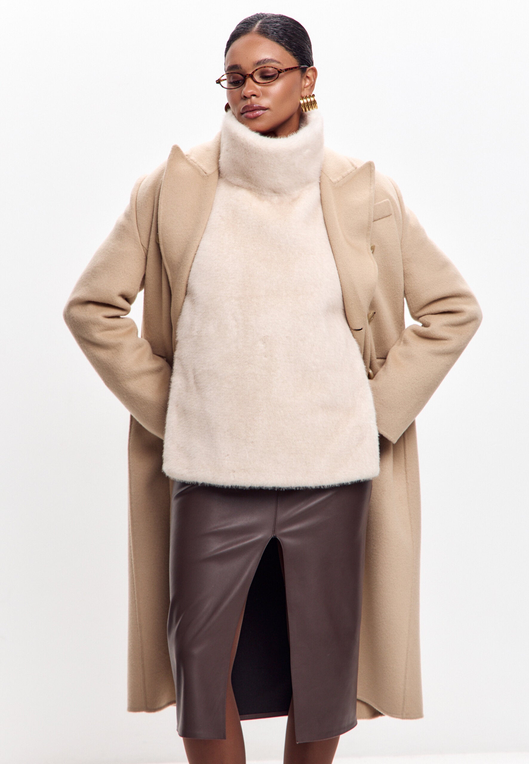 Faux Fur Sleeveless Sculpted Top with Collar – Ivory