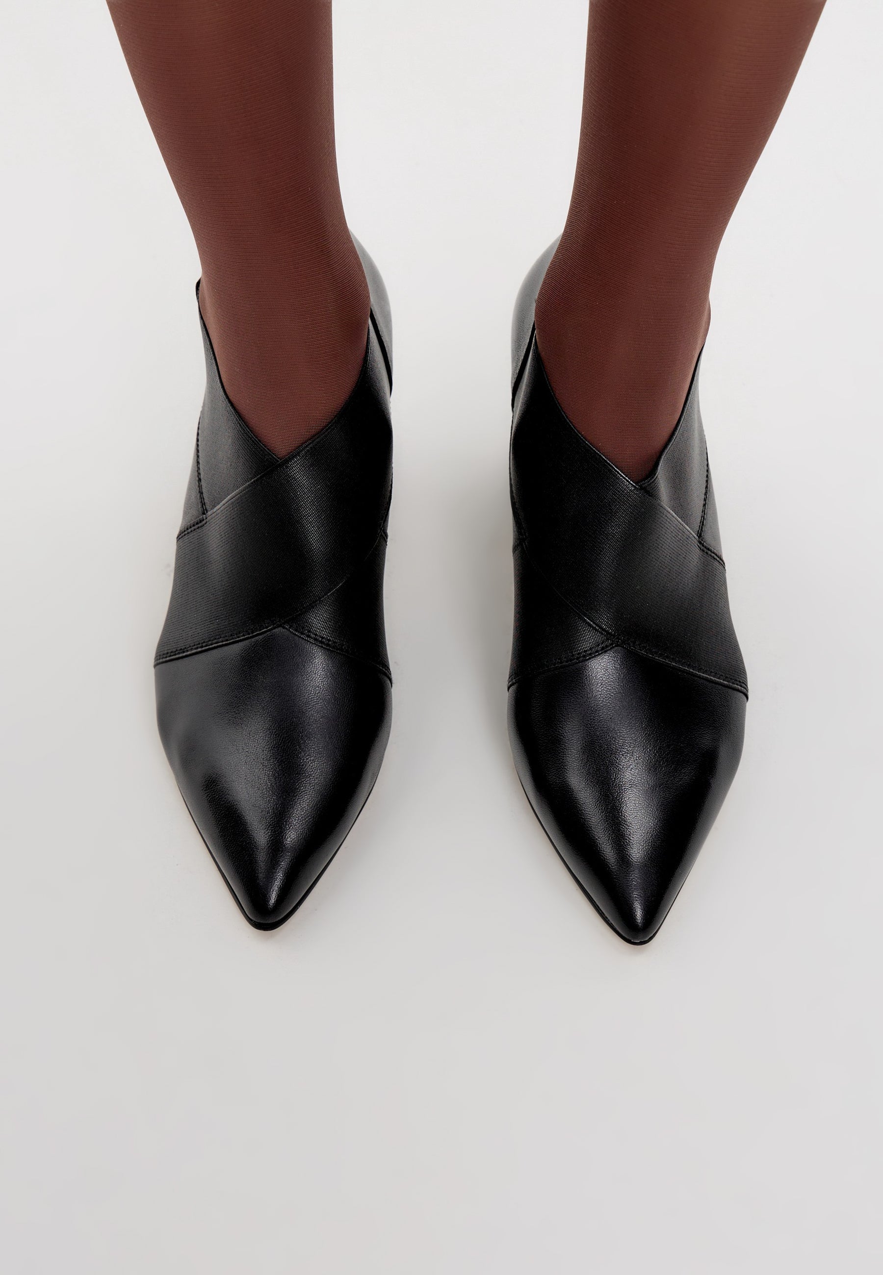 Sculpted Elegance Leather Pumps