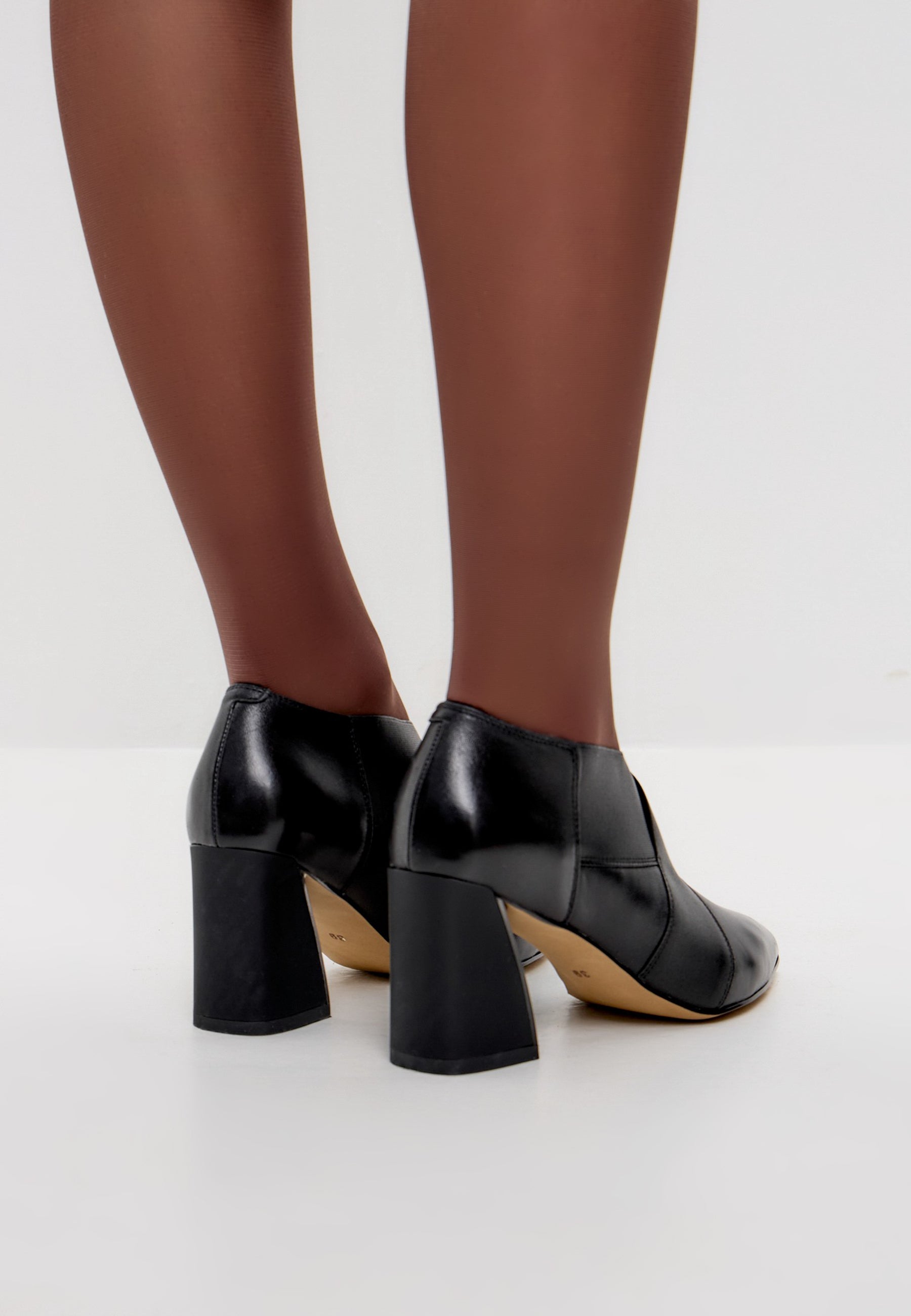 Sculpted Elegance Leather Pumps