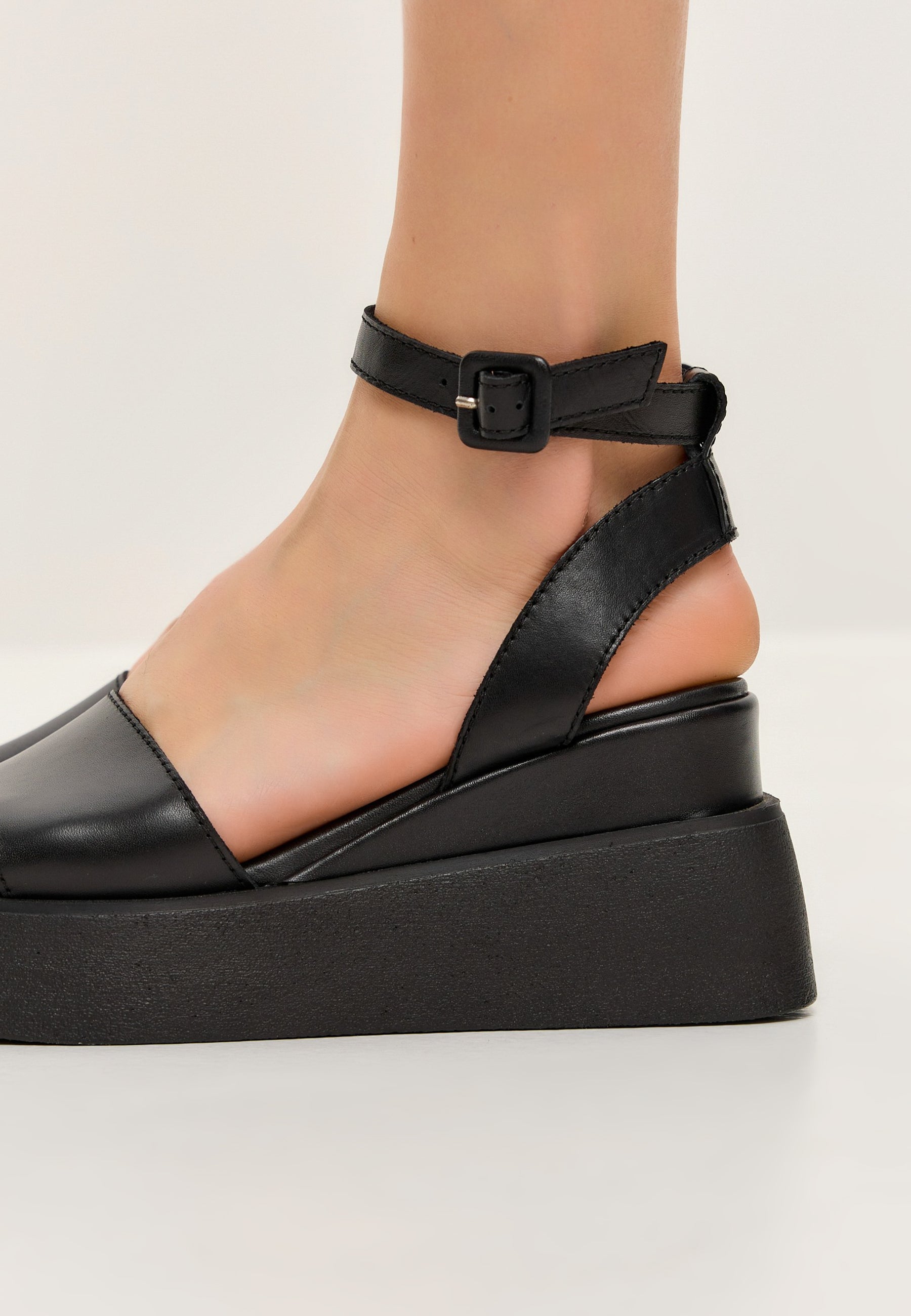 Leather Platform Sandals - Black