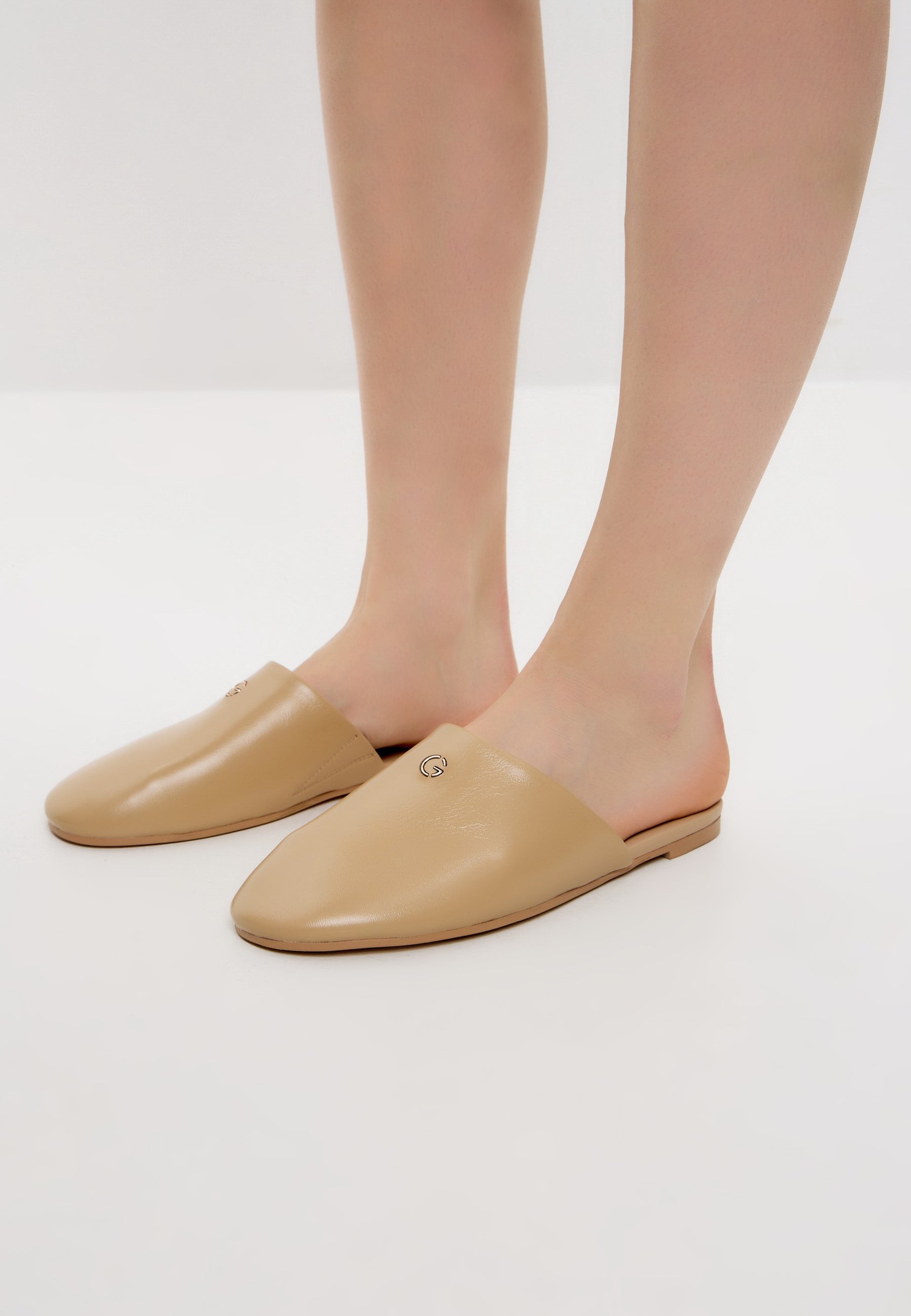 Minimalist Leather Mules - Beige